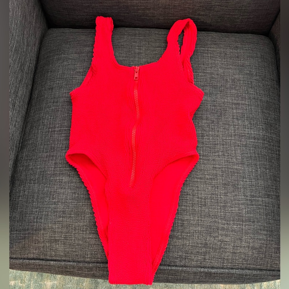 Bound by Bond-Eye The Moto One Piece